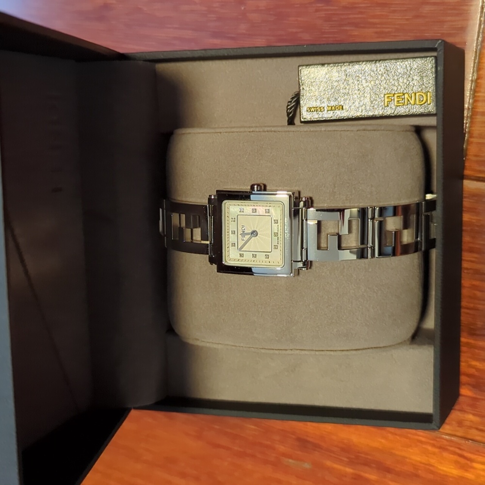 Fendi silver tone watch, brand new never worn, original packaging and tags